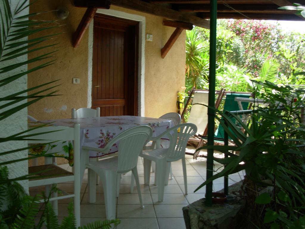 Residence L'Ulivo Budoni Exteriör bild